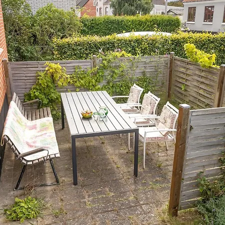 2 Bedroom Lovely In *